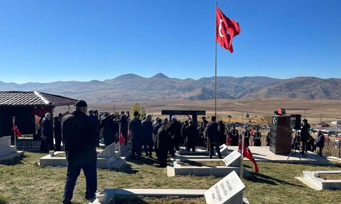 PKK’lı teröristlerin 29 yıl önce şehit ettiği 33 kişi anıldı