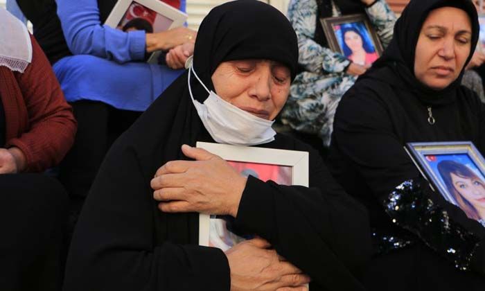 Kanser hastası anneden Kılıçdaroğlu’na çağrı: Eğer az şerefiniz varsa bu çadırı görürsünüz