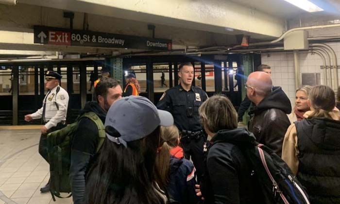 Kıyafeti metronun kapısına sıkışan gencin feci ölümü Kıyafeti metronun kapısına sıkışan gencin feci ölümü