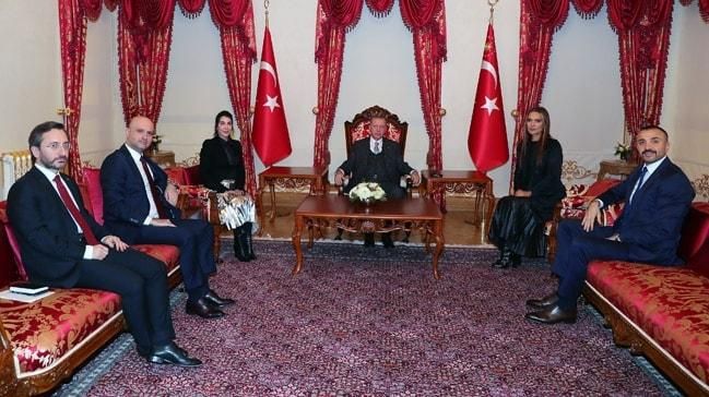 Başkan Erdoğan, Hande Yener ve Demet Akalın’ı kabul etti…