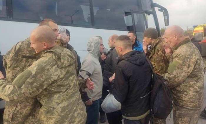 Ukrayna ile Rusya arasında esir takası: 102 kişi serbest bırakıldı