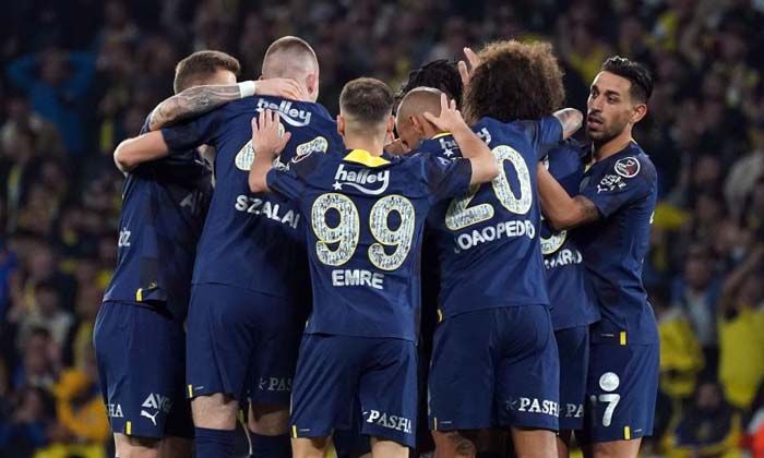 Fenerbahçe hem sahada hem istatistiklerde zirvede