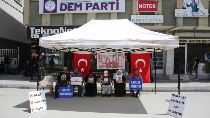 Muşlu annelerin evlat nöbeti devam ediyor