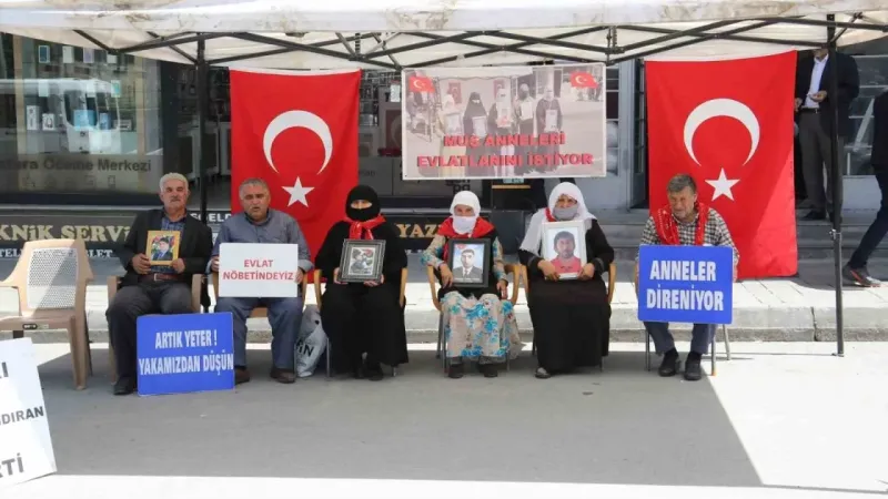 Muşlu annelerin evlat nöbeti devam ediyor