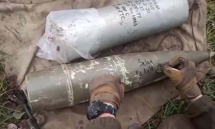 Ukraynalı asker Antalya’ya, füzelerine üzerine isim yazıp teşekkür ediyor