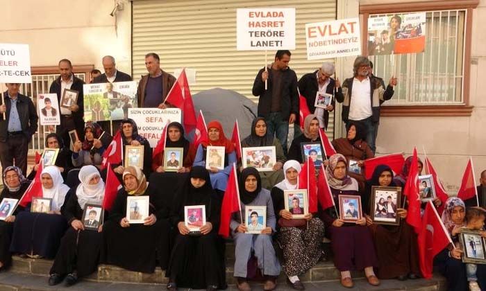 Diyarbakır’da ailelerin evlat nöbeti kararlılıkla devam ediyor