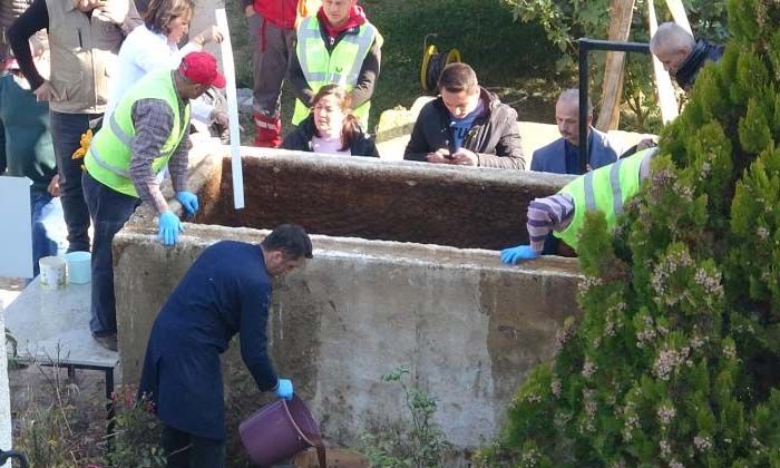 İnşaat kazısında bulunan gizemli lahit açıldı