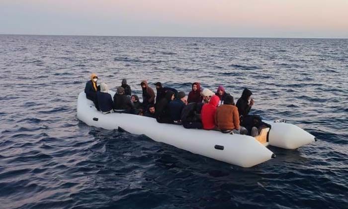Yunanistan’ın ölüme ittiği 78 göçmen kurtarıldı