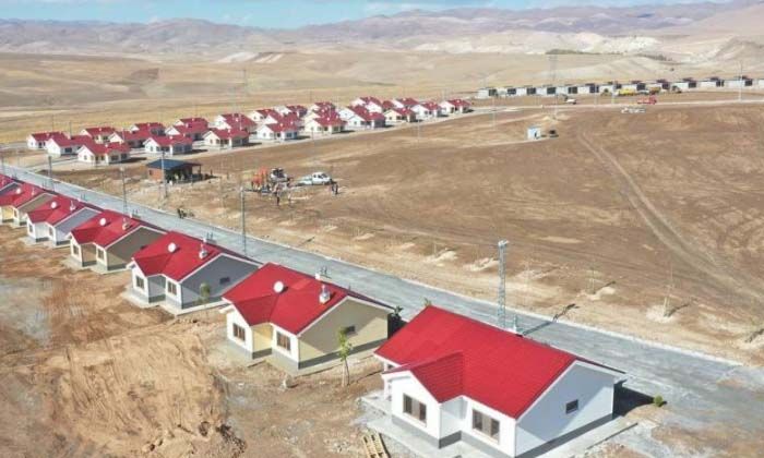 Van’daki deprem konutları için anahtar teslimi