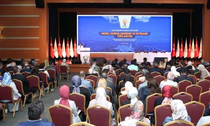 AK Parti, İstanbul’da seçimlere hazır: 100 bin sandık görevlisi belirlendi