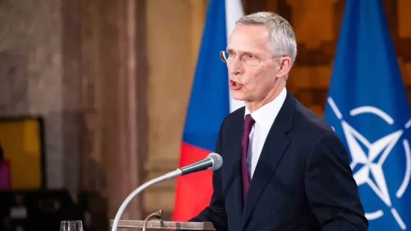 Stoltenberg: “Ukrayna’nın kendini savunma hakkı, Ukrayna dışındaki meşru askeri hedefleri vurmayı da içerir”