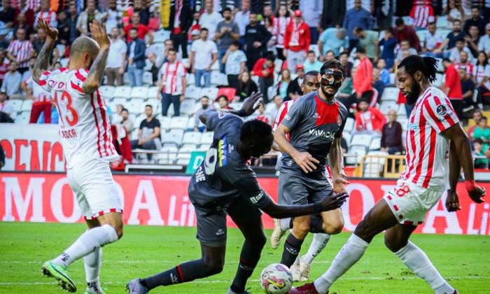 Antalyaspor: 4 – Fatih Karagümrük: 2