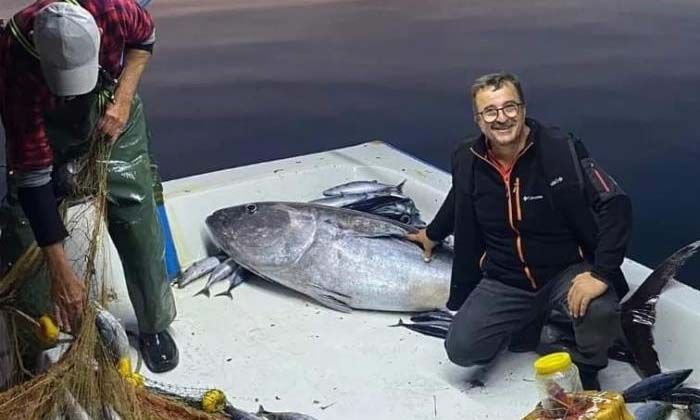 Tekirdağ’da 150 kiloluk orkinos yakaladılar