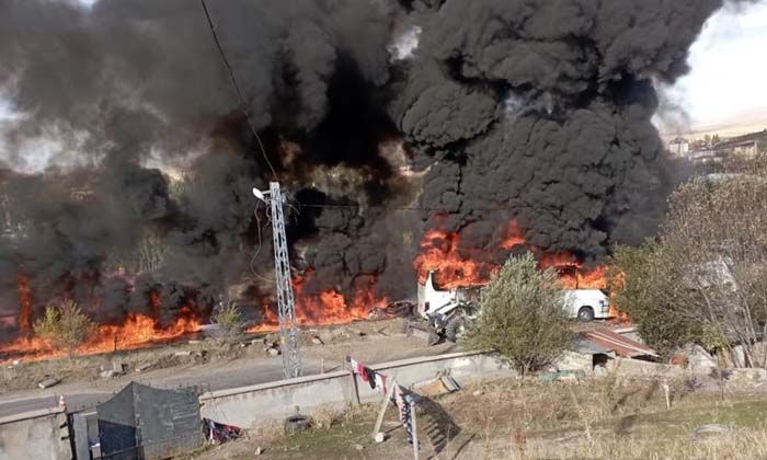 Ağrı’da yolcu otobüsü ile tanker çarpıştı: Ölü ve yaralılar var!