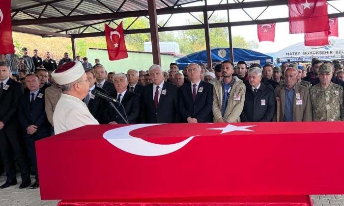 Hataylı şehit İsmail Esmer son yolculuğuna uğurlandı