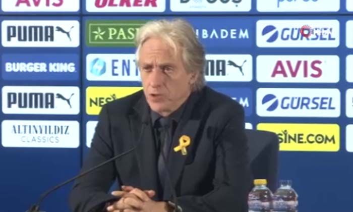 Jorge Jesus: 1 kişi eksik oynamamıza rağmen işler bizim için kolaylaştı