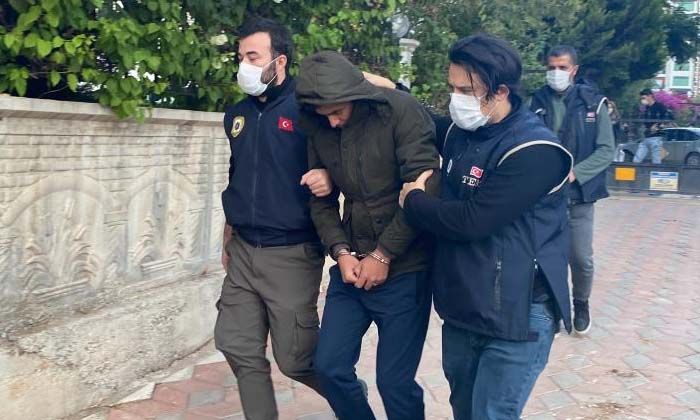 Mersin merkezli 3 ilde FETÖ operasyonu: 15 gözaltı kararı Mersin merkezli 3 ilde FETÖ operasyonu: 15 gözaltı kararı