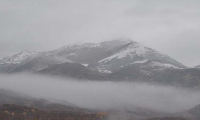 Tunceli’nin yüksek kesimlerine kar yağdı