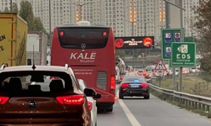 İstanbul’da çakarlı araçlar yeniden hortladı