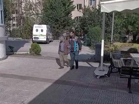 Esenyurt’ta müşterisinin saçını çekip döven taksici yakalandı