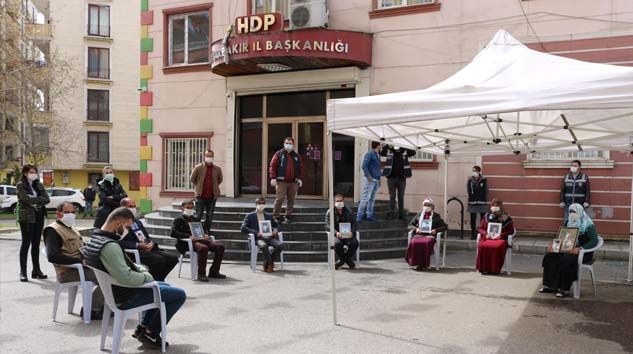 HDP önündeki ailelerin evlat nöbeti 216’ncı gününde