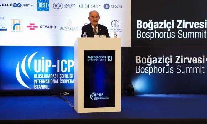 Yılmaz Büyükerşen: Üniversiteler lokomotif görevi görür