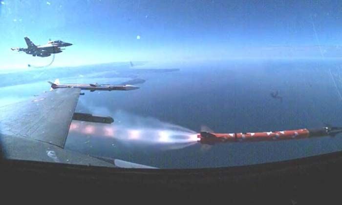 MSB Bozdoğan Füzesi’nin test atışı görüntülerini paylaştı