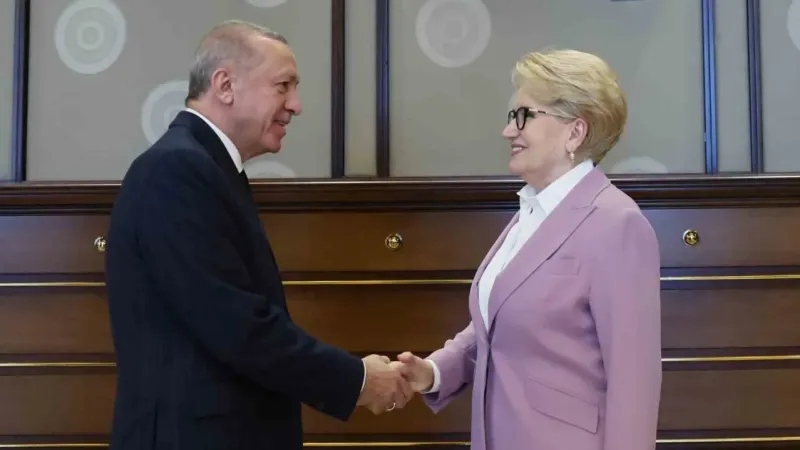 Cumhurbaşkanı Erdoğan, eski İYİ Parti Genel Başkanı Akşener ile görüştü Cumhurbaşkanı Erdoğan, eski İYİ Parti Genel Başkanı Akşener ile görüştü