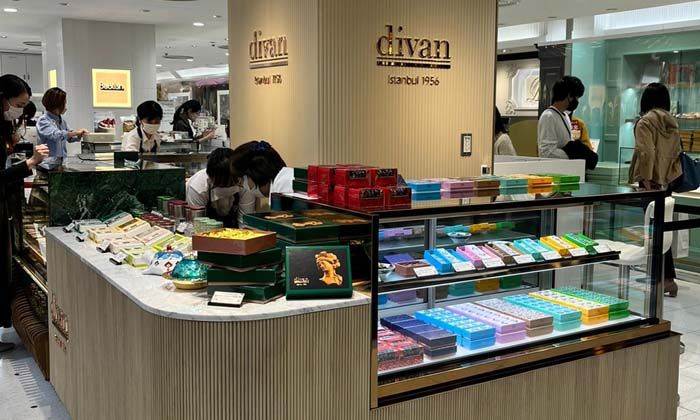 Divan Pastaneleri Benzersiz Lezzetleri ile Tokyo’da