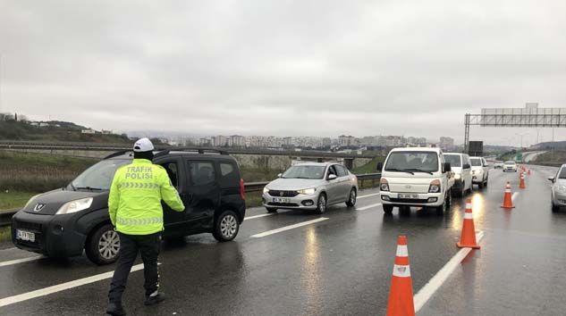 İstanbul’da giriş çıkışta korona virüs denetimi