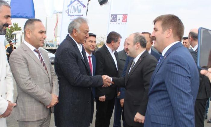 Togg, Cumhurbaşkanımızın liderliğinde 2023 yılında yolların tozunu attıracak Togg, Cumhurbaşkanımızın liderliğinde 2023 yılında yolların tozunu attıracak