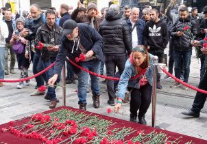 İKİ YÜZLÜ YAVŞAKLAR…