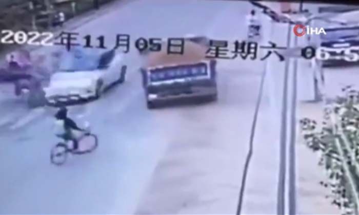 Tesla aracı kontrolden çıktı: 2 ölü, 3 yaralı