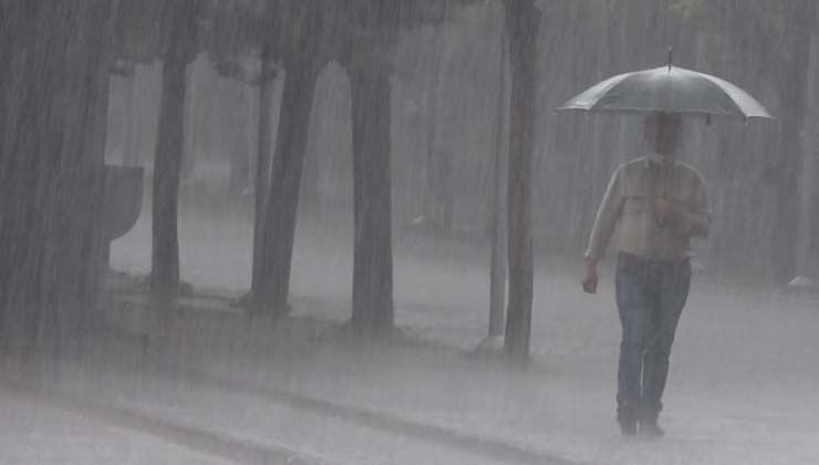 İstanbul için fırtına ve sağanak yağmur uyarısı