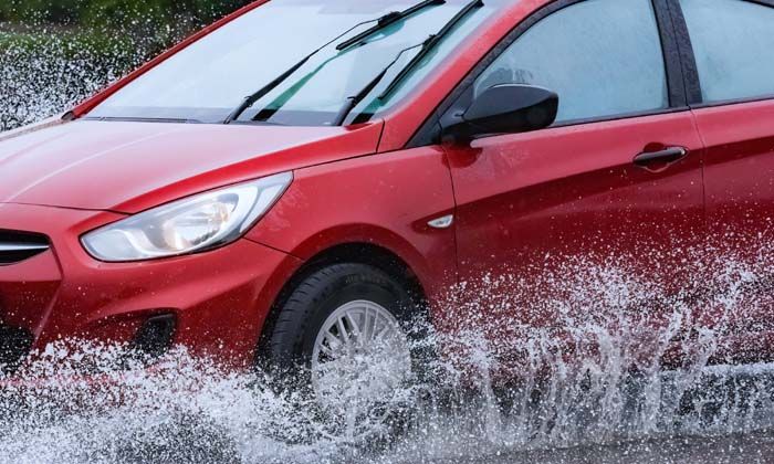 Suda kızaklama riskine karşı sürücülere uyarı