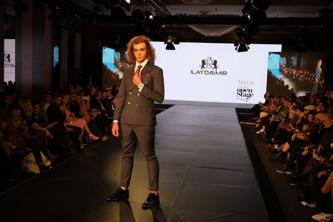 İlayda Emir Yine Adından Söz Ettirdi