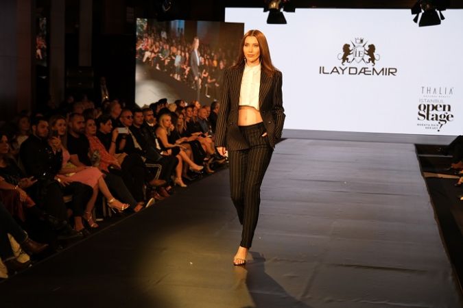 İlayda Emir Yine Adından Söz Ettirdi