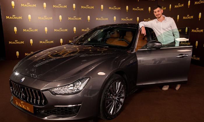 Magnum 2022 çekilişi asil talihlisi Maserati Ghibli Hybrid GT ödülünü aldı