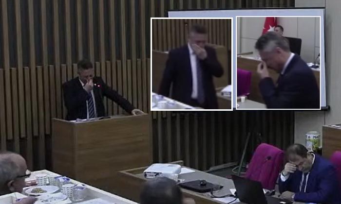 AK Parti Belediye Meclis Üyesi Bülent Oturak küfür yüzünden kürsüde ağladı