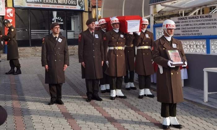 Vefat eden emekli Albay toprağa verildi