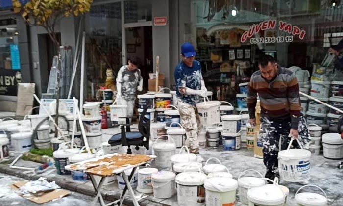 Düzce’de depremin izleri siliniyor