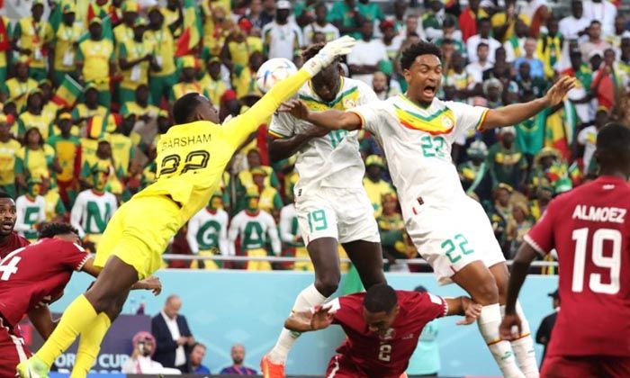 Katar ikinci maçını da Senegal’e karşı kaybedip elendi