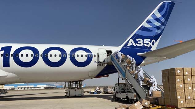 Airbus A350-1000 uçağını da COVID-19 mücadelesine kattı