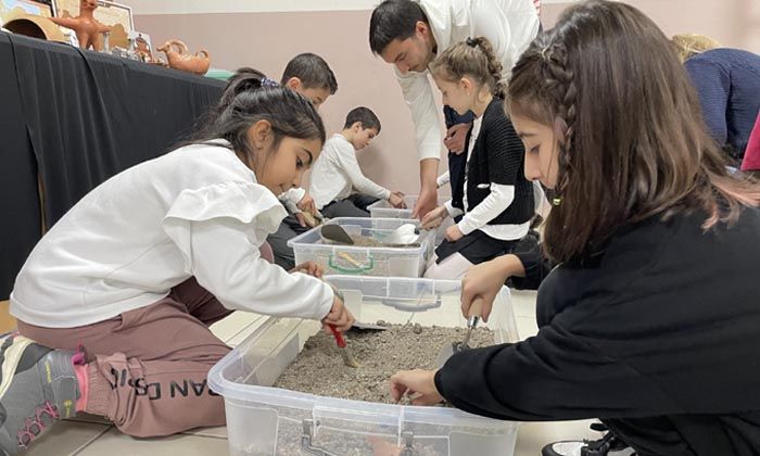 Salonda arkeolojik kazı