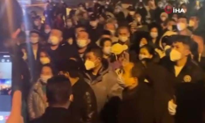 Çin’de Sincan bölgesinde Covid-19 isyanı büyüyor