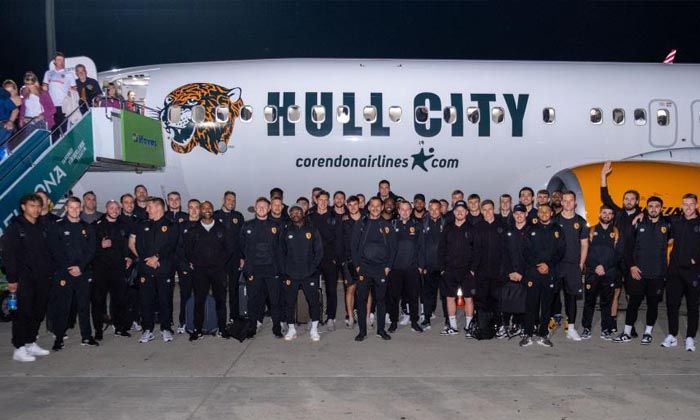 Hull City yüzlerce taraftarıyla Antalya’ya geldi