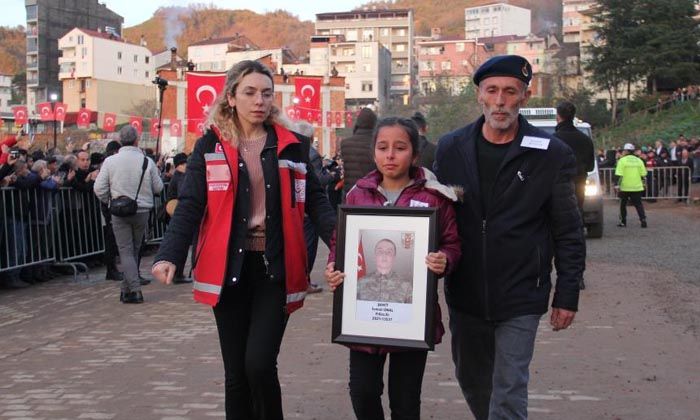 Giresunlu şehit piyade sözleşmeli er İsmail Ünal son yolculuğuna uğurlandı