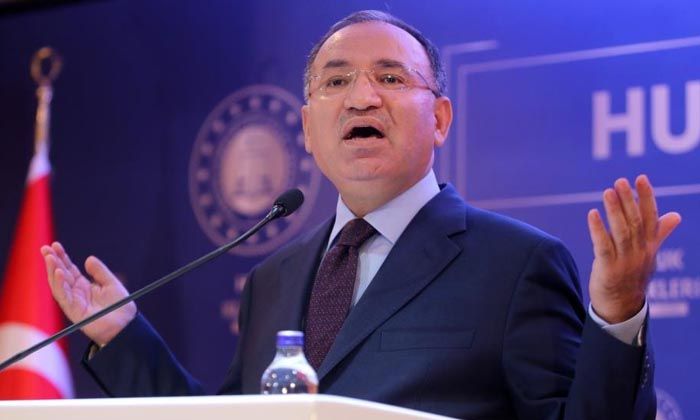 Bekir Bozdağ: Ülkemizde herkes hakim, herkes savcı