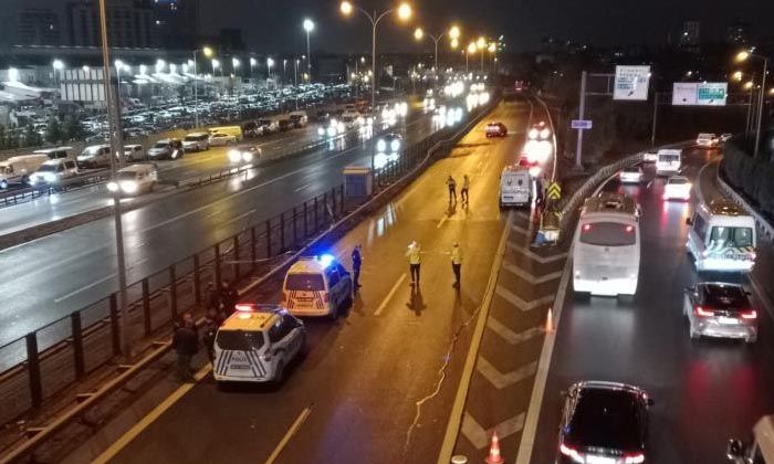 Esenler’de yolun karşısına geçmeye çalışan kişiye otomobil çarptı: 1 ölü