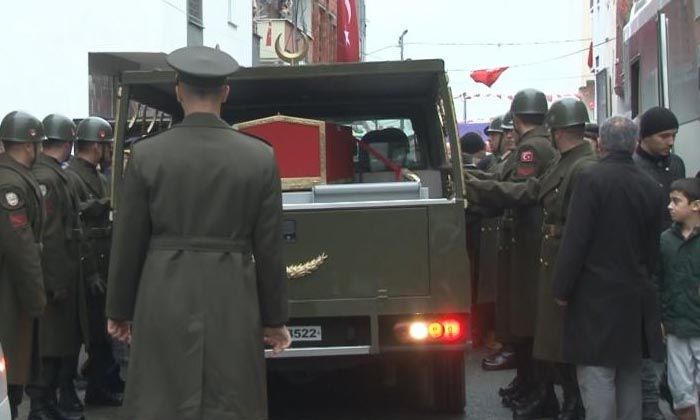 Şehit Halil İbrahim Yiğit’in cenazesi helallik alınmak üzere baba ocağına getirildi